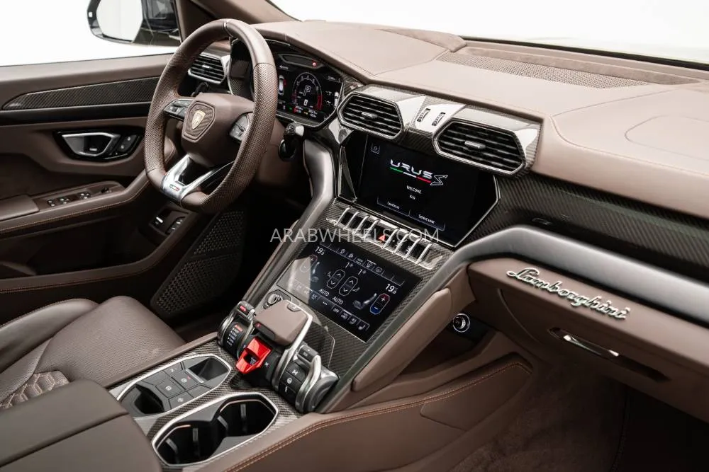 Lamborghini Urus 2023 for Sale in Dubai Image-5