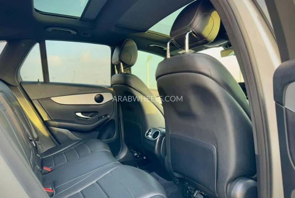 مرسيدس بنز GLC كلاس 2022 for Sale in دبي Image-14