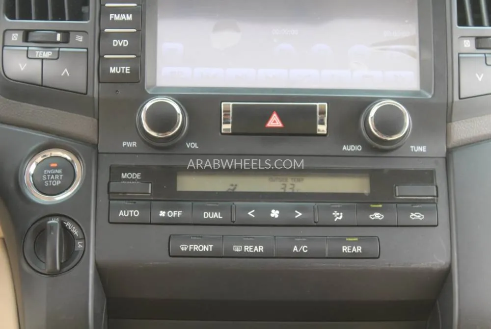 Toyota Land Cruiser 2014 for Sale in Dubai Image-21