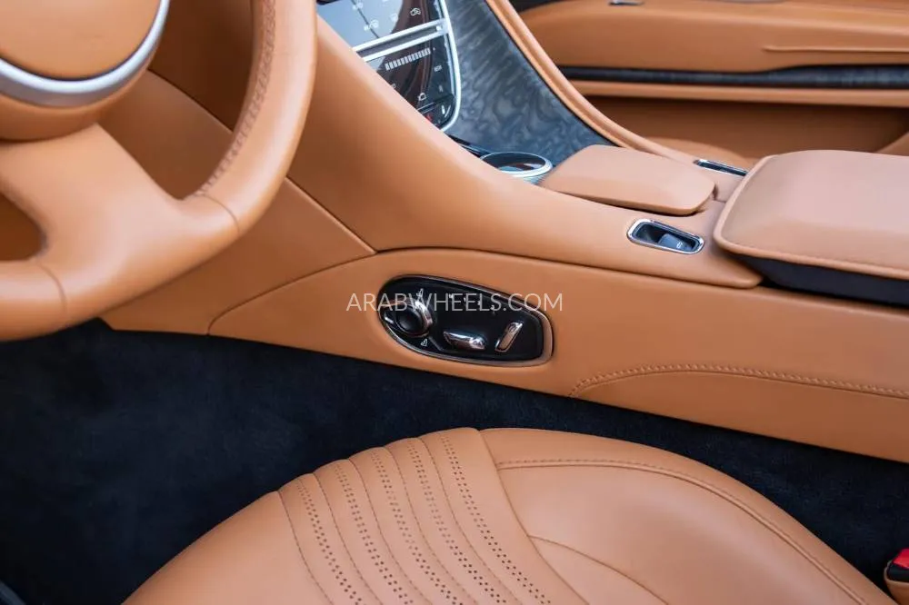 Aston Martin DB11 2022 for Sale in Dubai Image-20
