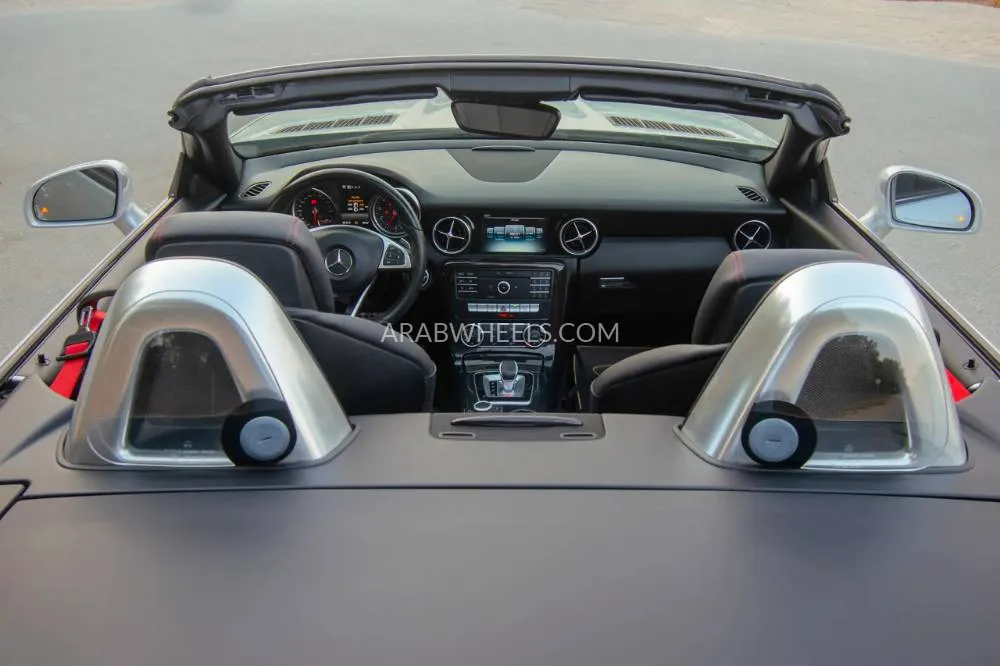 مرسيدس بنز SLC Class 2017 for Sale in الشارقة Image-6
