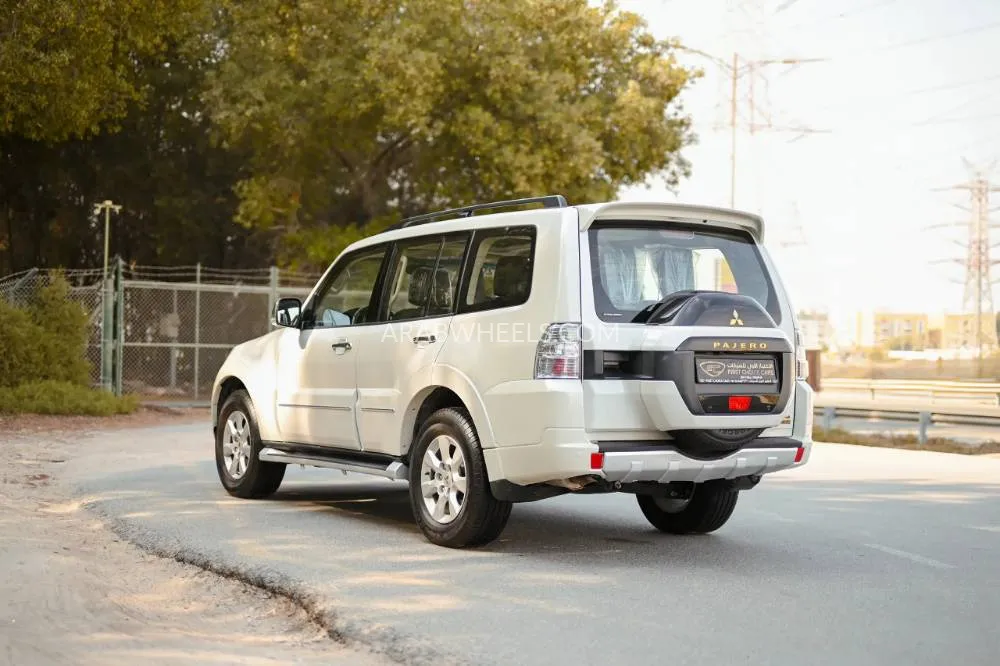 Mitsubishi Pajero 2016 for Sale in Sharjah Image-5