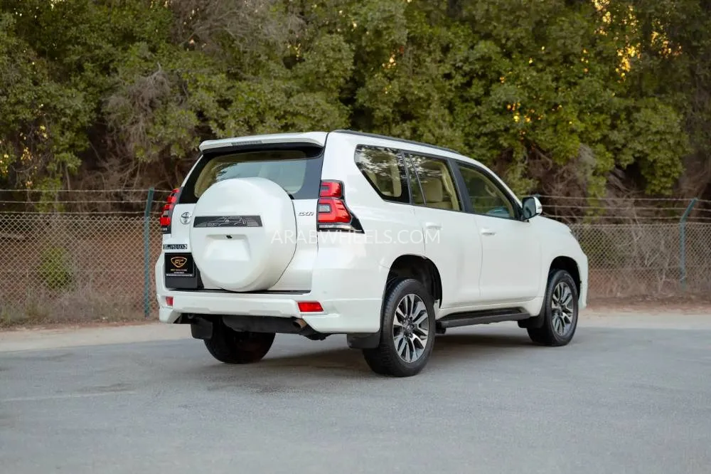 Toyota Land Cruiser Prado 2016 for Sale in Sharjah Image-4