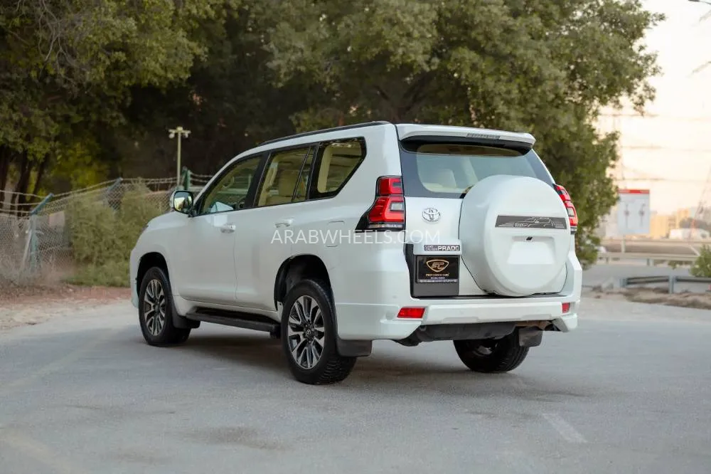 Toyota Land Cruiser Prado 2016 for Sale in Sharjah Image-5