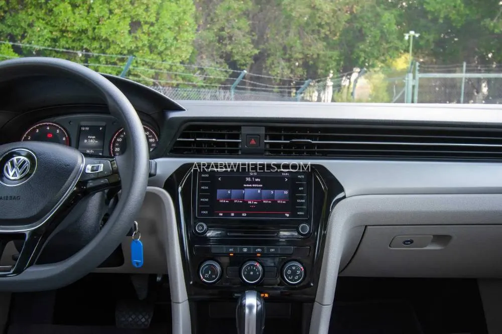 Volkswagen Passat 2022 for Sale in Sharjah Image-15