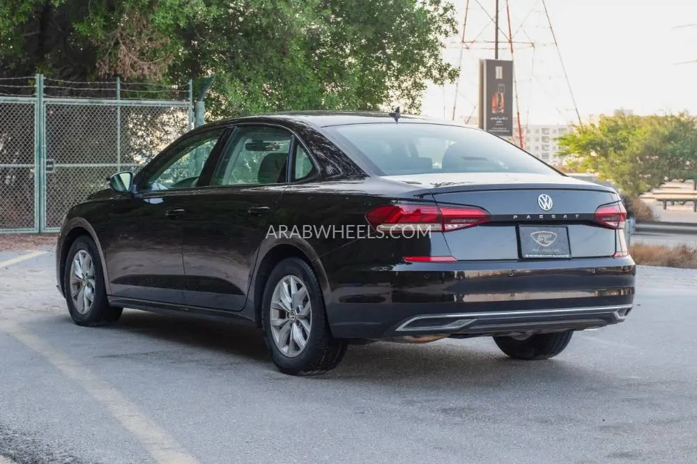 Volkswagen Passat 2022 for Sale in Sharjah Image-5