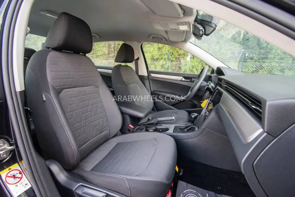 Volkswagen Passat 2022 for Sale in Sharjah Image-11