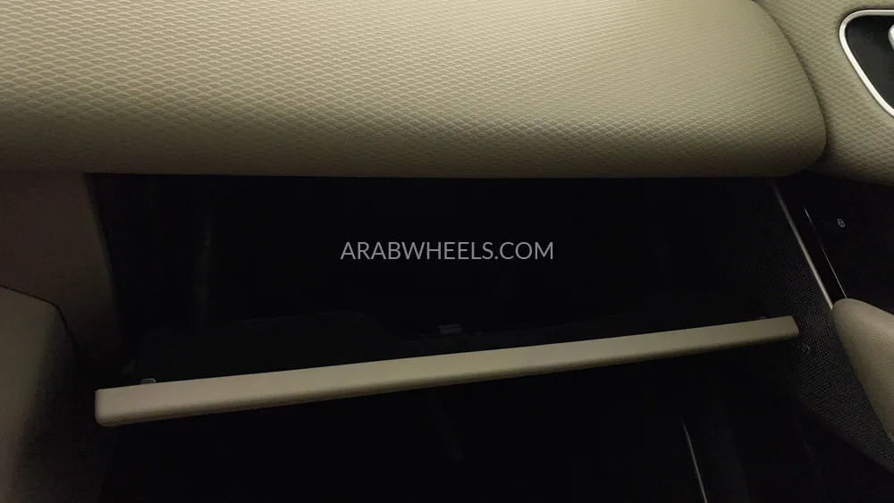 لاند روفر رينج روفر فيلار 2018 for Sale in دبي Image-33