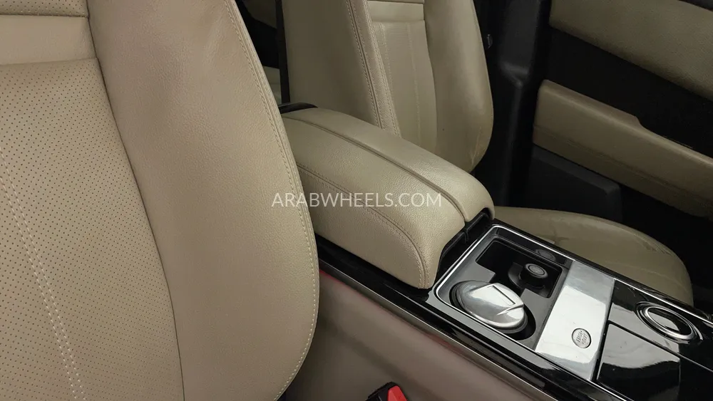 لاند روفر رينج روفر فيلار 2018 for Sale in دبي Image-41