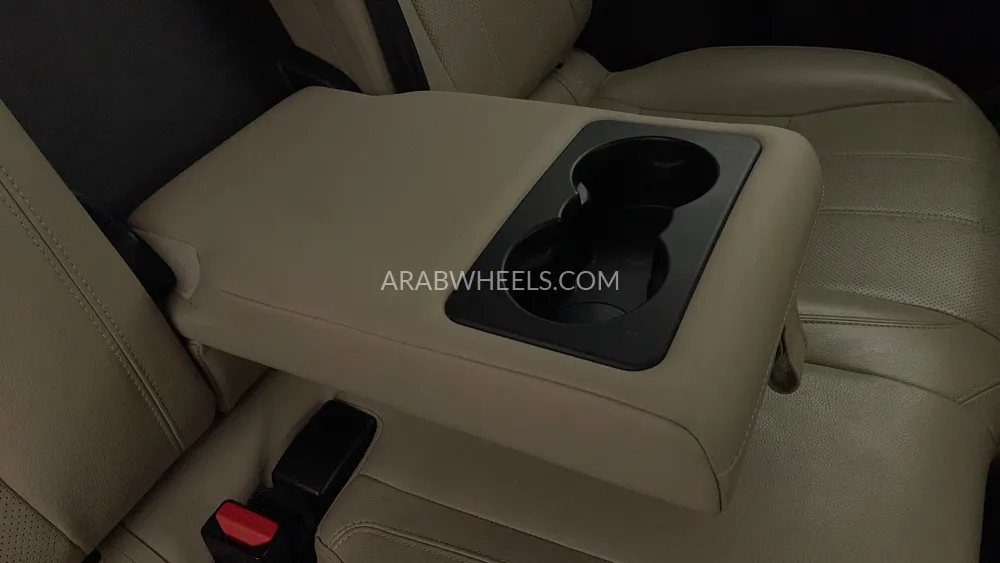 لاند روفر رينج روفر فيلار 2018 for Sale in دبي Image-42