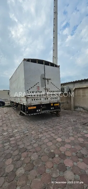 Mitsubishi Super Great 2012 for Sale in Ajman Image-4