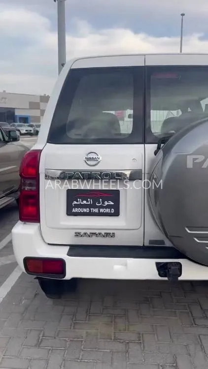 Nissan Patrol 2021 for Sale in Abu Dhabi Image-12