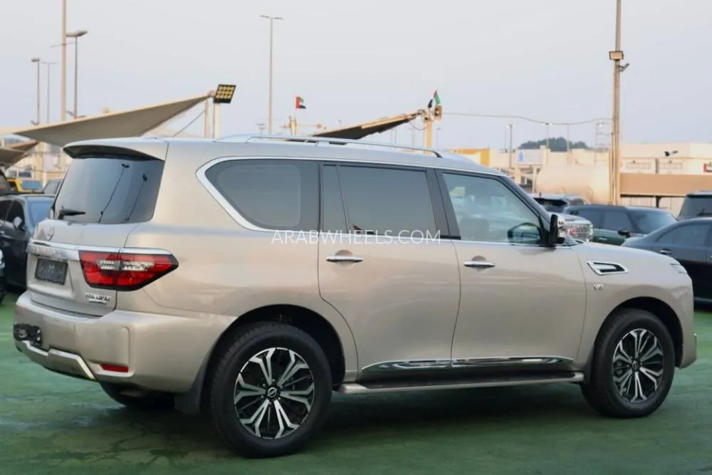 Nissan Patrol 2023 for Sale in Sharjah Image-4