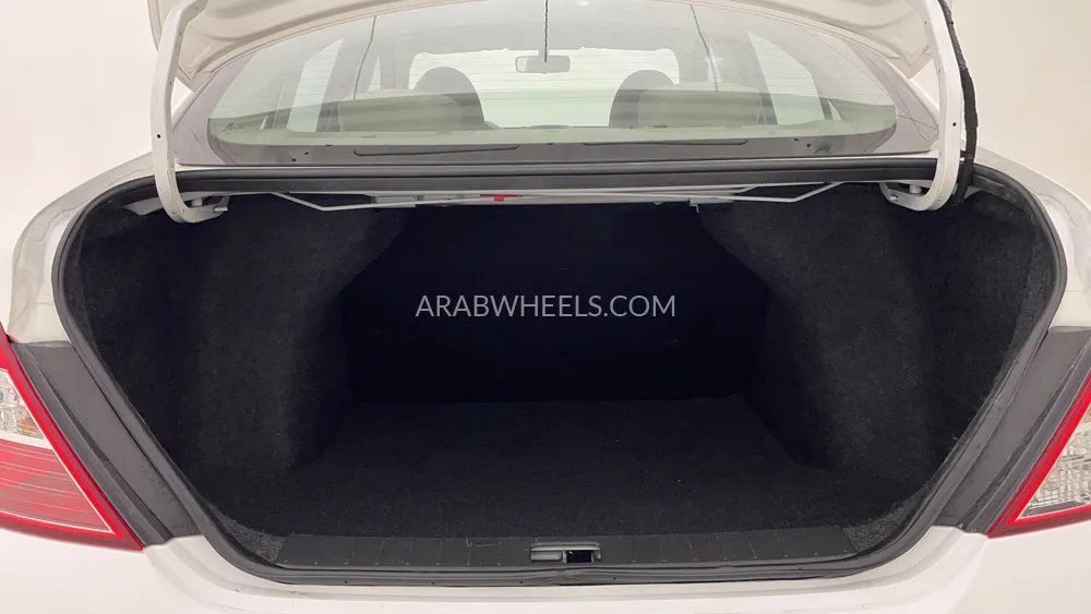 Nissan Sunny 2023 for Sale in Dubai Image-22