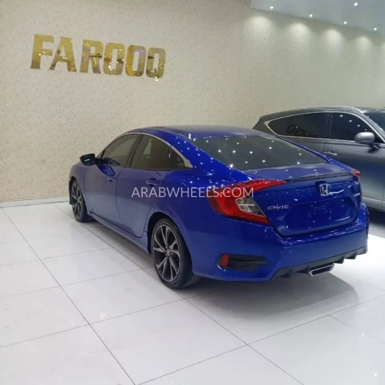 Honda Civic 2019 for Sale in Ajman Image-4