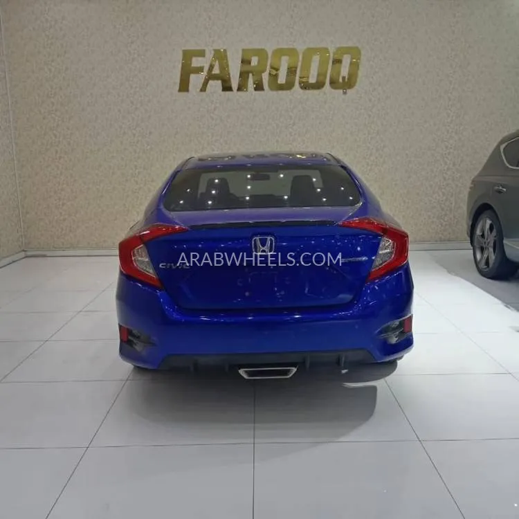 Honda Civic 2019 for Sale in Ajman Image-5
