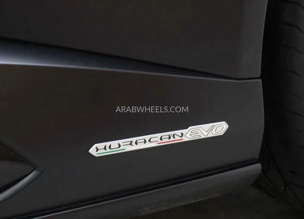 لامبورغيني هوراكان 2023 for Sale in دبي Image-24