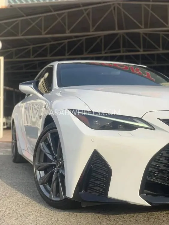 Lexus IS 2022 for Sale in Ajman Image-2