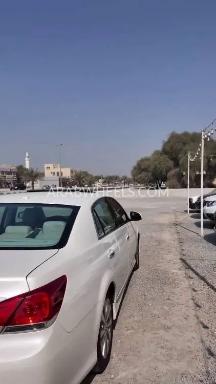 Toyota Avalon 2011 for Sale in Ras Al Khaimah Image-11