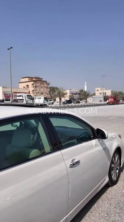 Toyota Avalon 2011 for Sale in Ras Al Khaimah Image-14