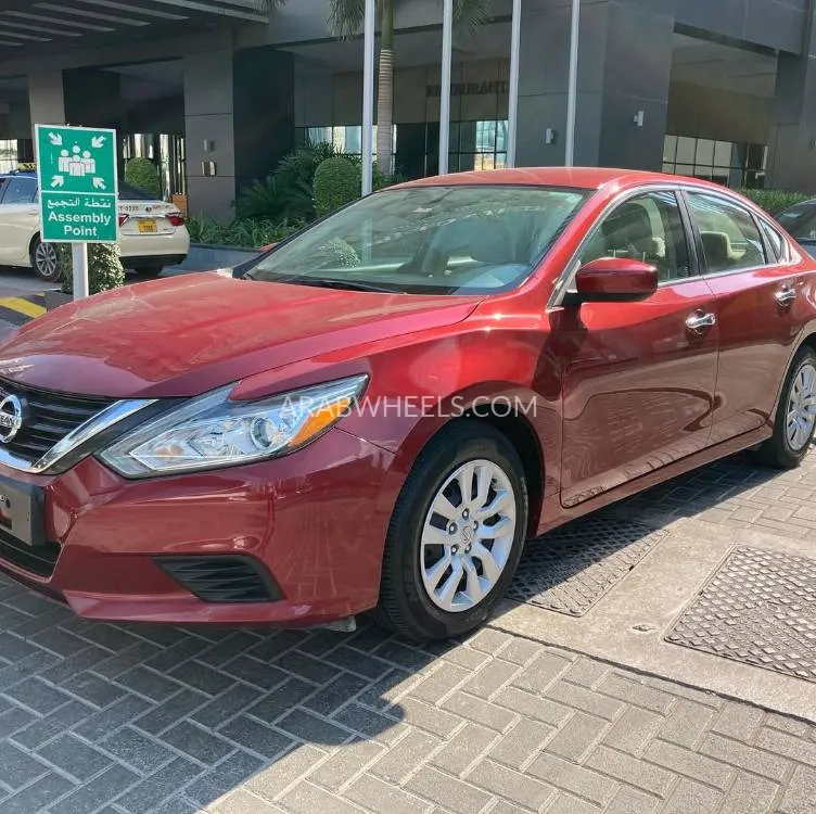 Nissan Altima 2017 for Sale in Sharjah Image-2