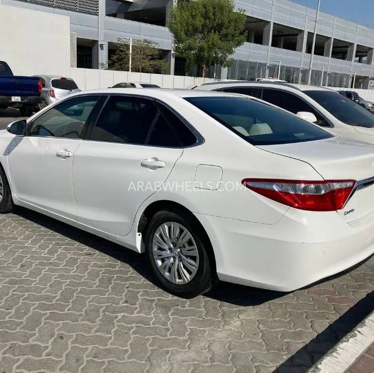 Toyota Camry 2017 for Sale in Sharjah Image-3
