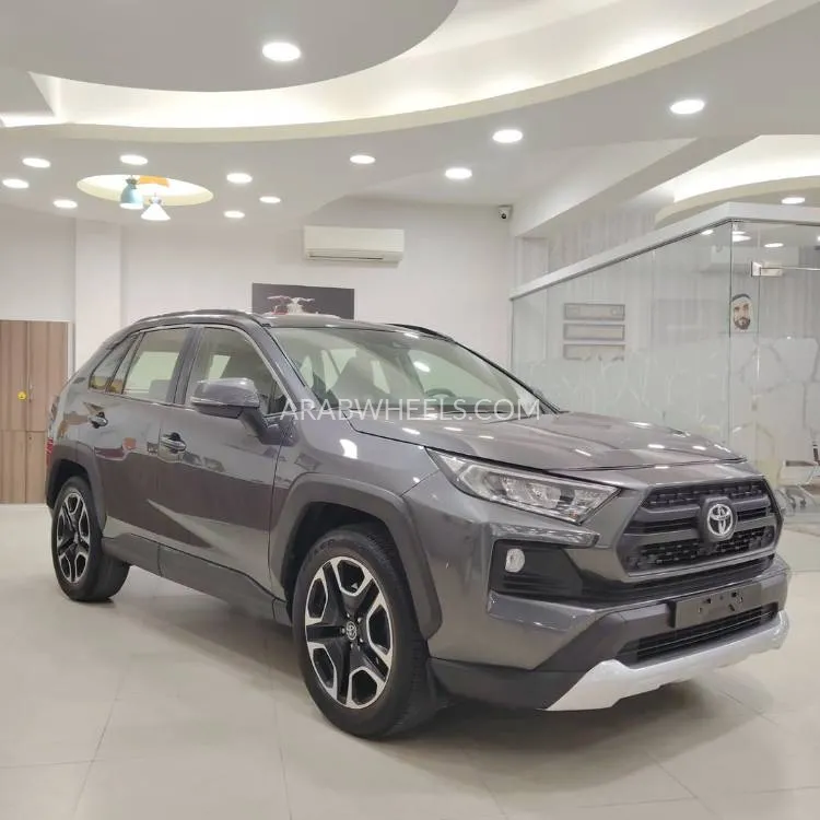 Toyota Rav4 2019 for Sale in Sharjah Image-2