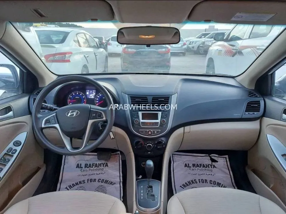 هيونداي أكسنت 2017 for Sale in الشارقة Image-3