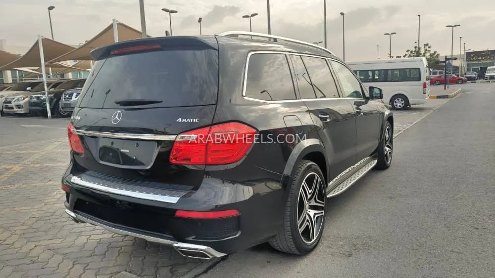 Mercedes Benz GL Class 2016 for Sale in Sharjah Image-7