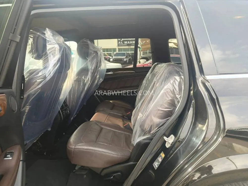 Mercedes Benz GL Class 2016 for Sale in Sharjah Image-11