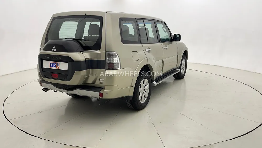 ميتسوبيشي باجيرو 2017 for Sale in دبي Image-3