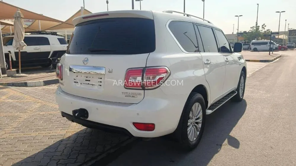 Nissan Patrol 2018 for Sale in Sharjah Image-6