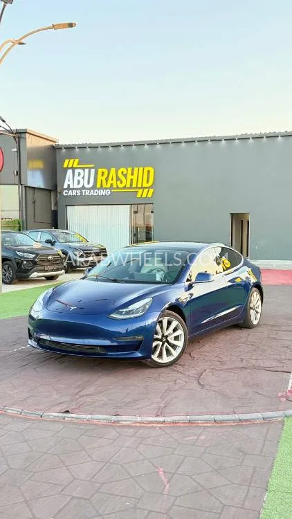 Tesla Model 3 2020 for Sale in Ajman Image-3