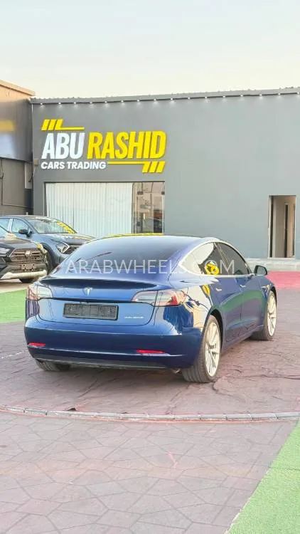 Tesla Model 3 2020 for Sale in Ajman Image-4
