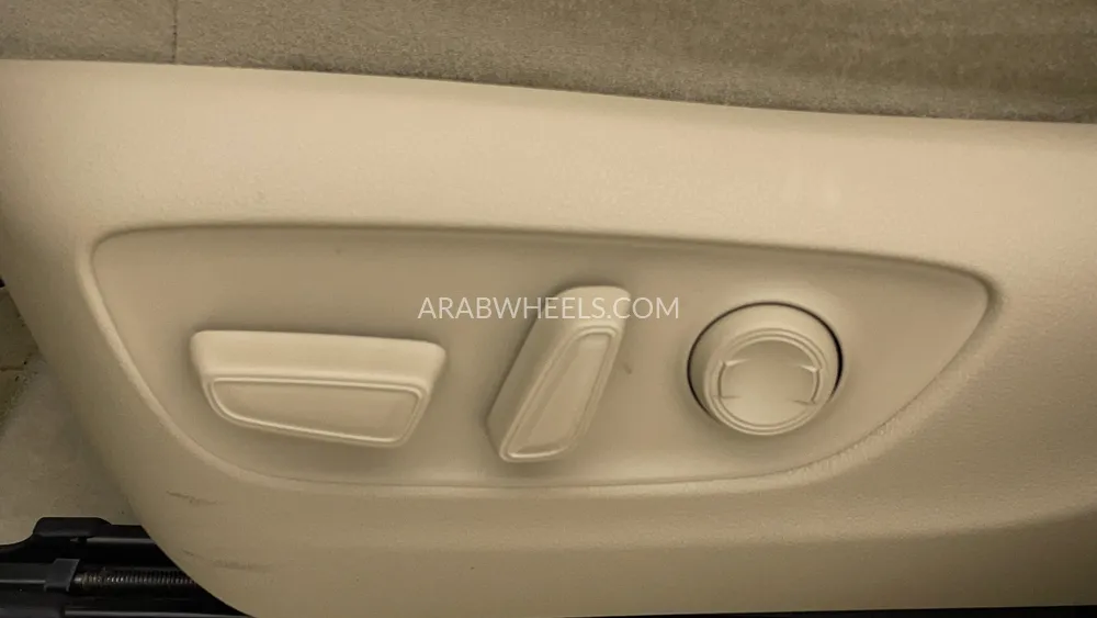 تويوتا لاند كروزر 2024 for Sale in دبي Image-22