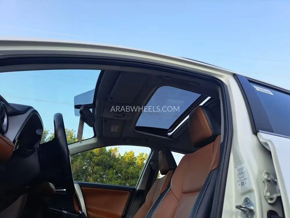 Toyota Rav4 2017 for Sale in Sharjah Image-15