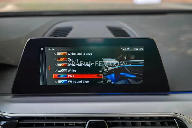 بي إم دبليو الفئة الخامسة 2020 for Sale in الشارقة Image-9