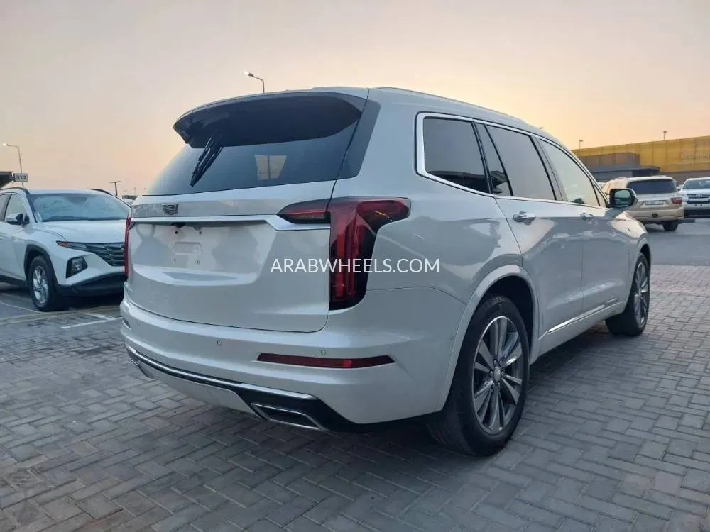 Cadillac XT6 2021 for Sale in Sharjah Image-2