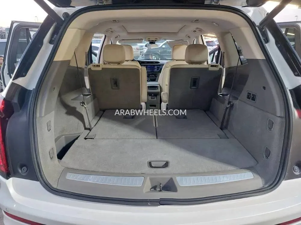 Cadillac XT6 2021 for Sale in Sharjah Image-6