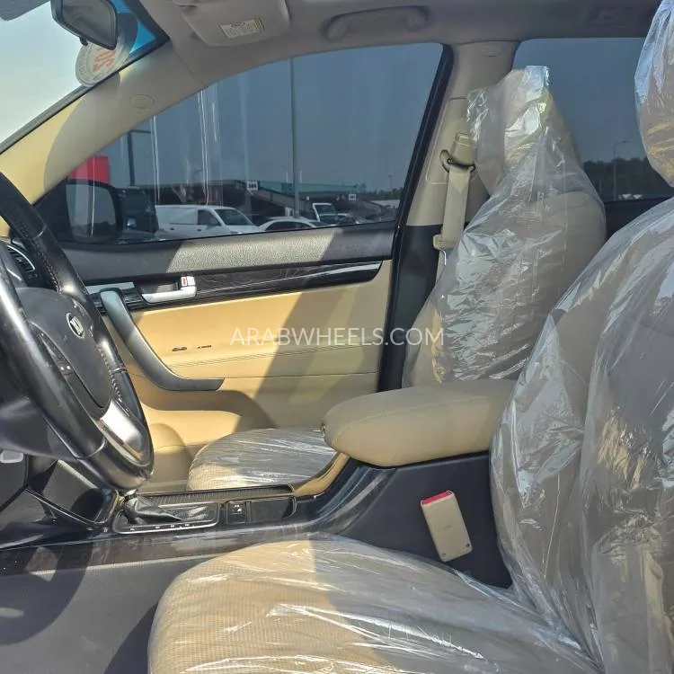 Kia Sorento 2015 for Sale in Sharjah Image-9