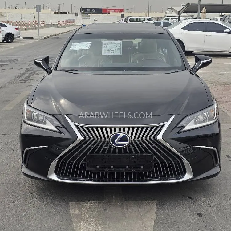 Lexus ES 2020 for Sale in Sharjah Image-2