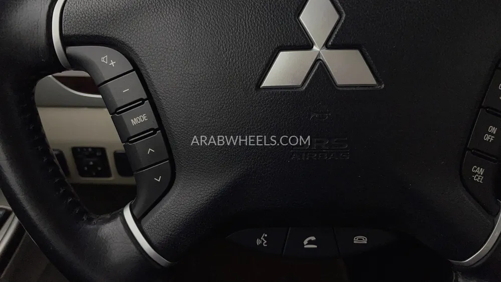 ميتسوبيشي باجيرو 2017 for Sale in دبي Image-41