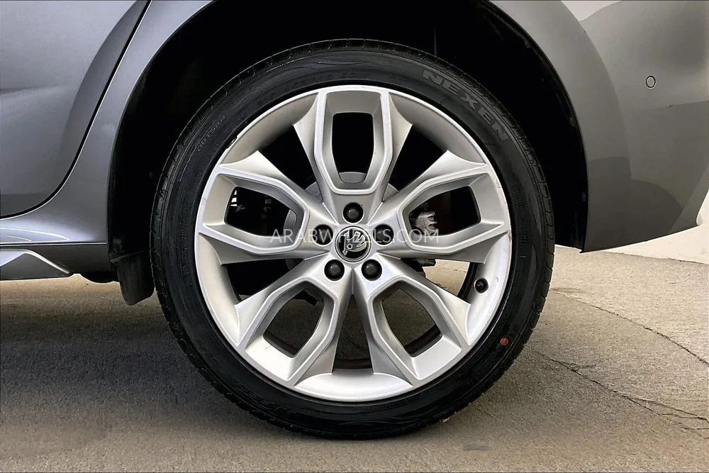 Skoda Kamiq 2022 for Sale in Dubai Image-9