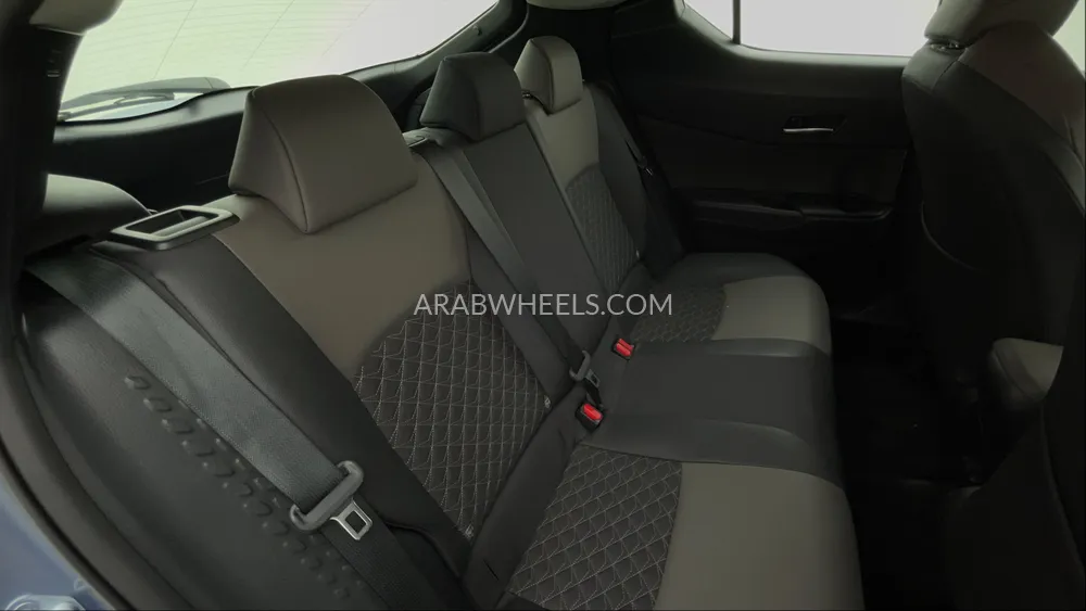 Toyota C-HR 2023 for Sale in Dubai Image-25