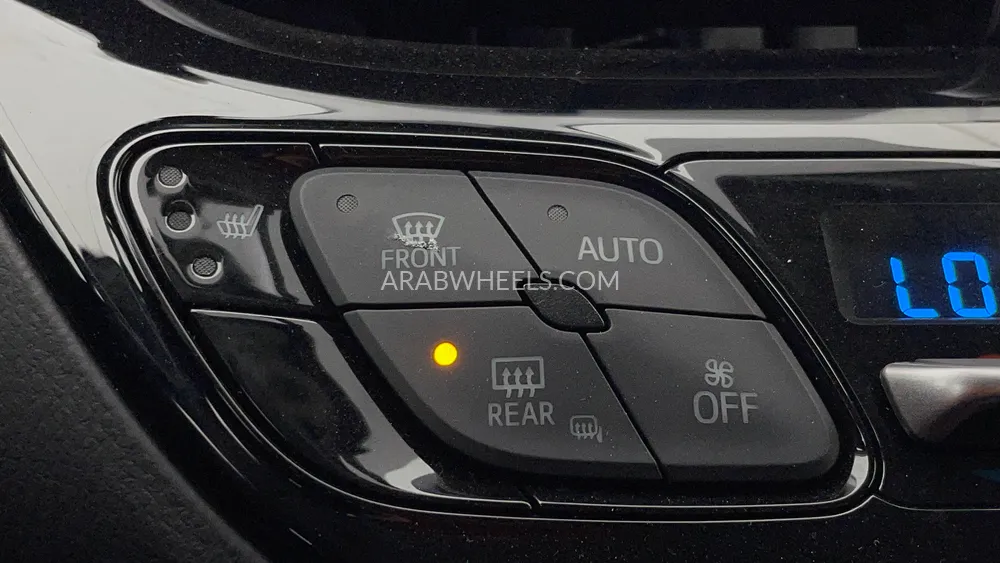 Toyota C-HR 2023 for Sale in Dubai Image-38