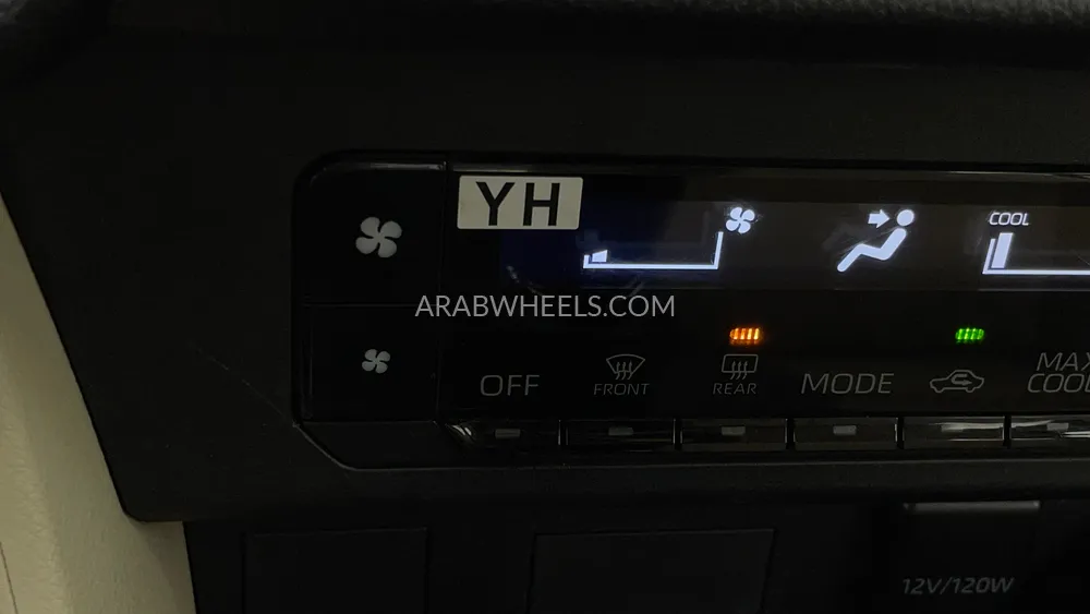 Toyota Yaris 2023 for Sale in Dubai Image-35