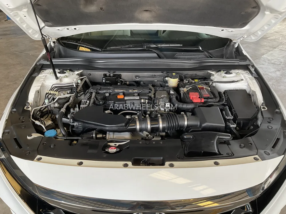 Honda Accord 2018 for Sale in Sharjah Image-10