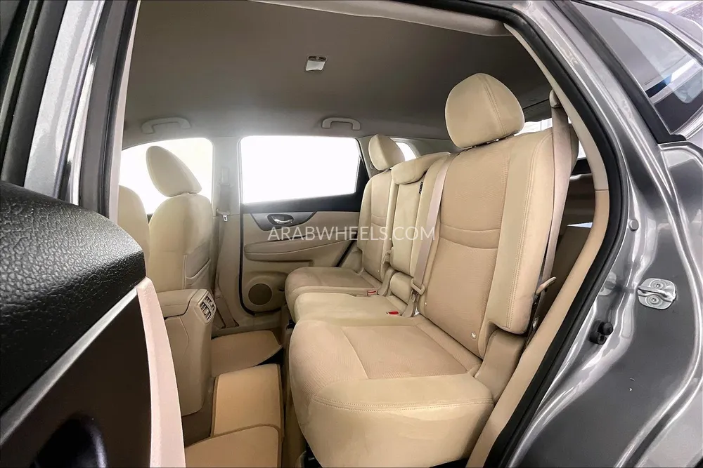 Nissan X-Trail 2016 for Sale in Sharjah Image-14