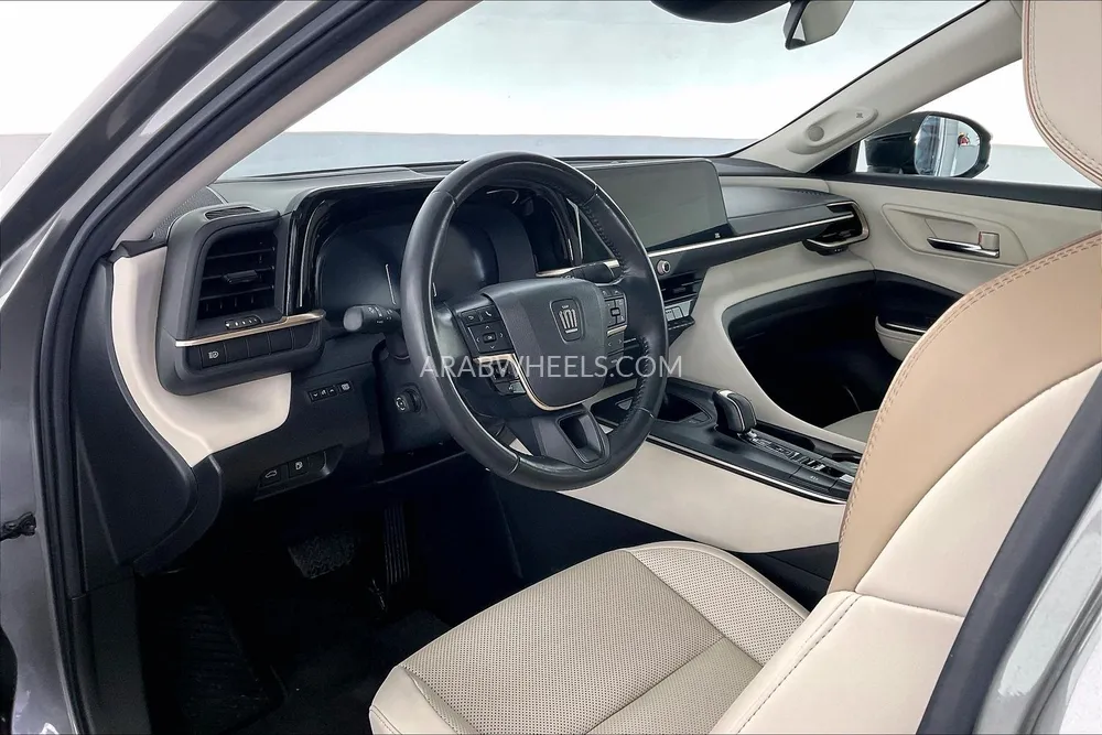 Toyota Crown 2023 for Sale in Sharjah Image-28