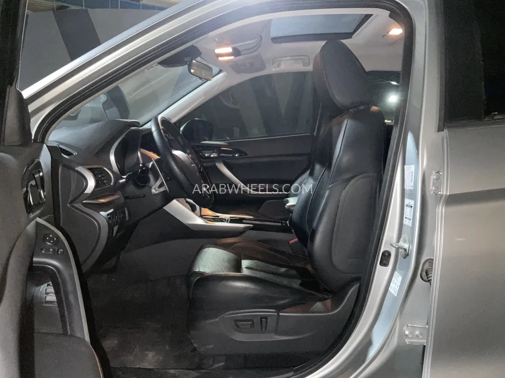 Mitsubishi Eclipse Cross 2019 for Sale in Sharjah Image-8